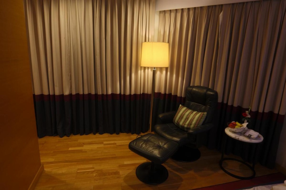 Room image 4